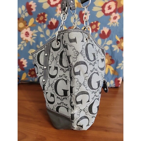 Guess Shoulder Bag - Picture 3 of 8